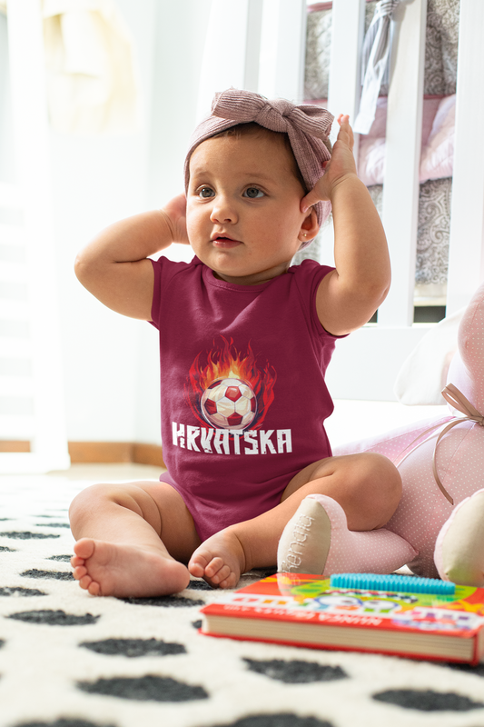 Bio-Babybody "HRVATSKA" mit brennendem Fußball-Motiv